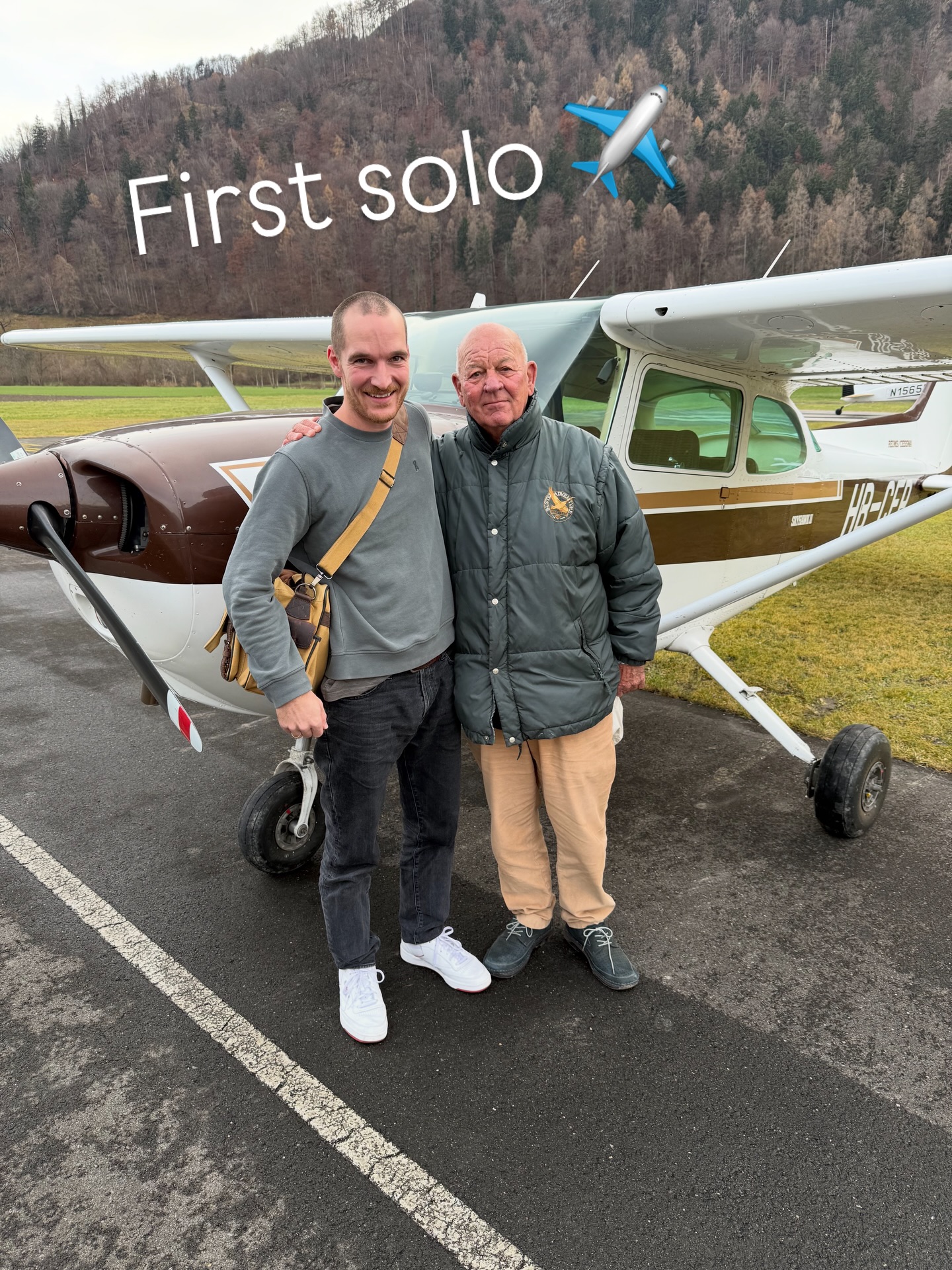 Congrats Jonas, to your first solo flight 💪🏼🎉🎉🎊 A moment you will never forget!
#fly4fun #c172 #cessna #lsze #badragaz🇨🇭 #aviation #aviationlovers #pilot #piloteyes #aviationphoto #hbceu #hbcfr #cessna172 #pilotlife #mountainflying #cessna #badragaz #learntofly #flightschool #flyinthealps